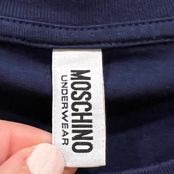 Moschino T-shirt - Picture 3 of 4